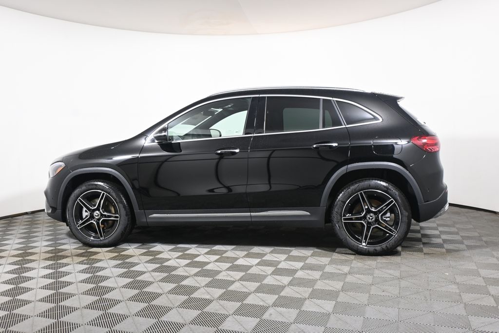 Thumbnail: 2026 Mercedes-Benz GLA - 2