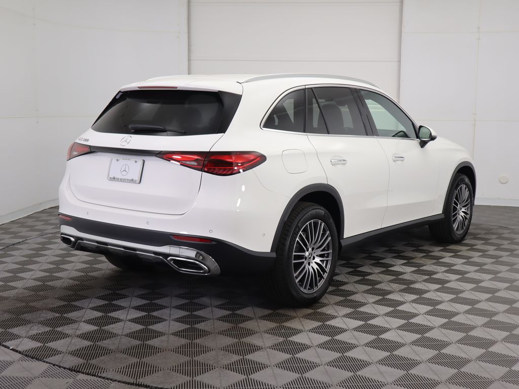 Thumbnail: 2025 Mercedes-Benz GLC - 5