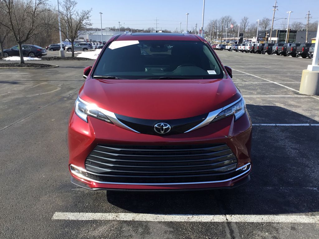 Thumbnail: 2026 Toyota Sienna - 8