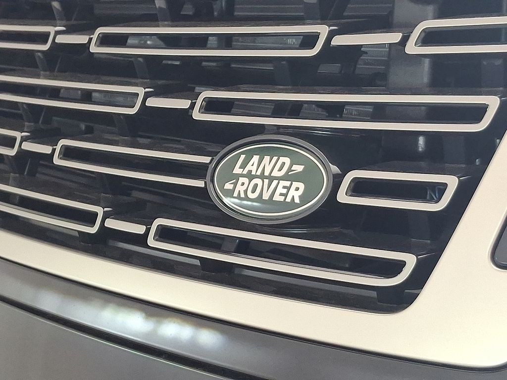 Thumbnail: 2025 Land Rover Range Rover - 20