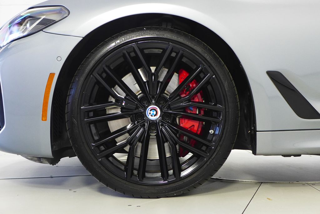 Thumbnail: 2023 BMW 5 Series - 5