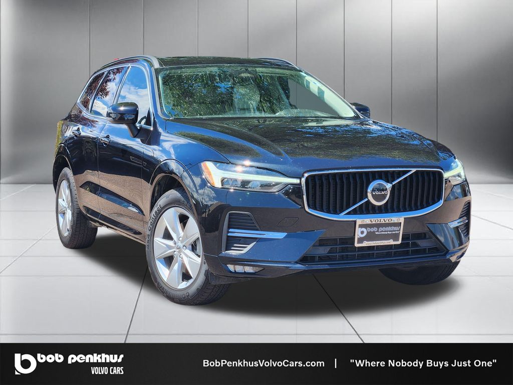 2022 Volvo XC60 B5 Momentum