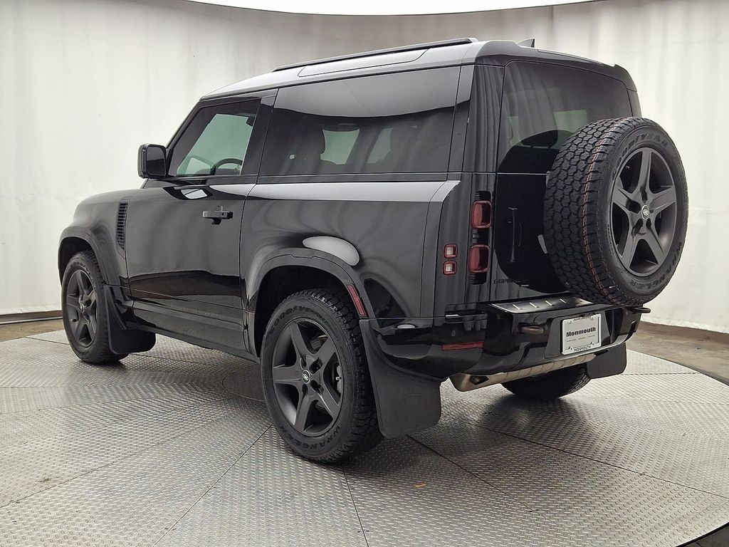 Thumbnail: 2023 Land Rover Defender - 6