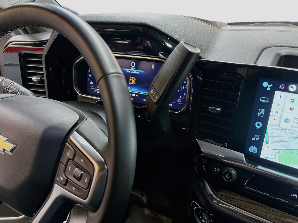 Used 2025 Black Chevrolet LT image 17
