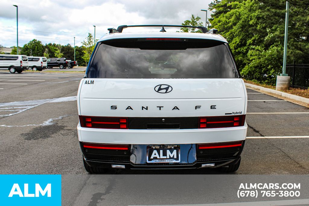 Used 2025 White Hyundai Calligraphy image 11