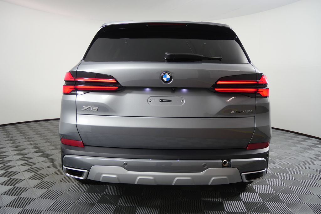 Thumbnail: 2026 BMW X5 - 4