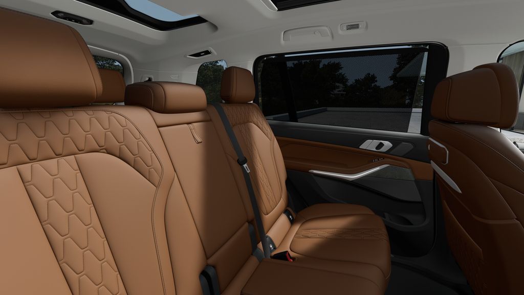 Thumbnail: 2026 BMW X7 - 12