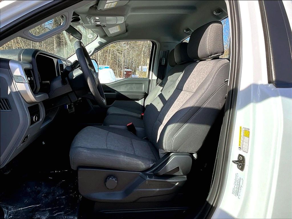 2026 Ford F-350SD — photo 11