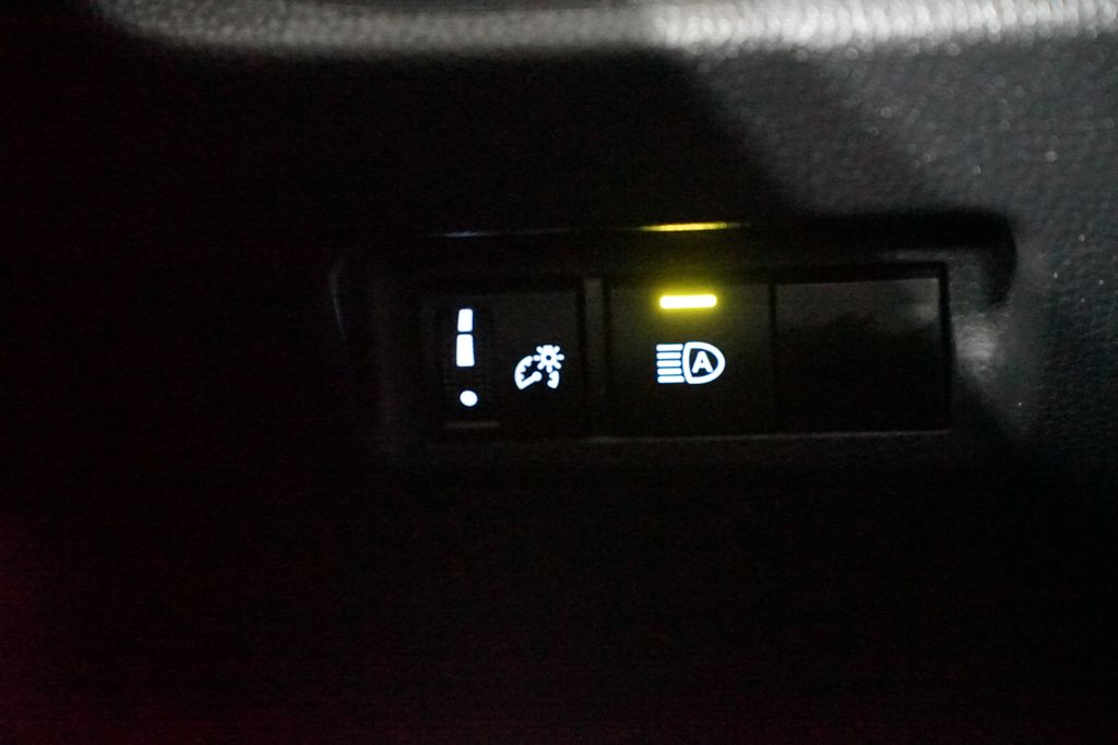 Thumbnail: 2025 Toyota RAV4 - 23