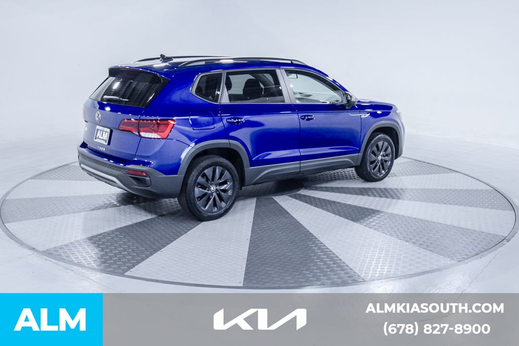 2022 Volkswagen Taos S photo 10