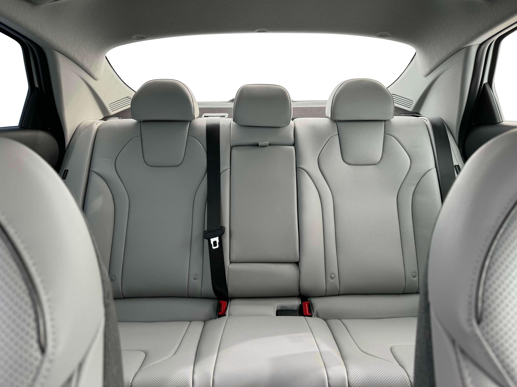 Thumbnail: 2025 Hyundai Elantra - 16