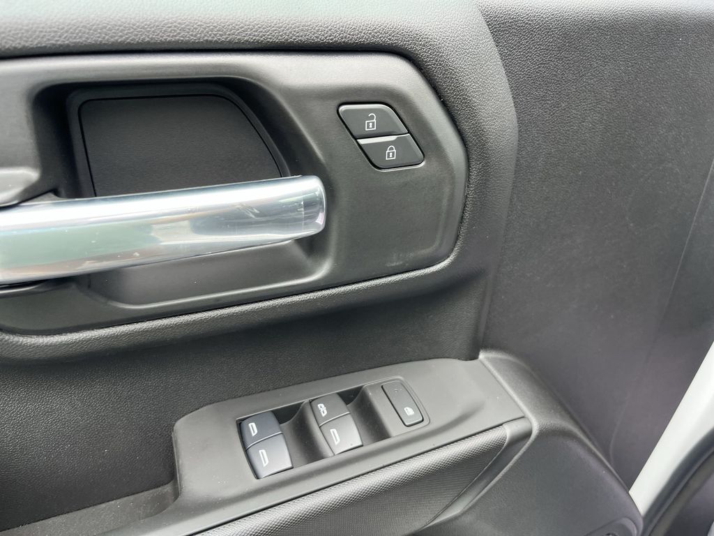 2025 Chevrolet Silverado 1500 WT photo