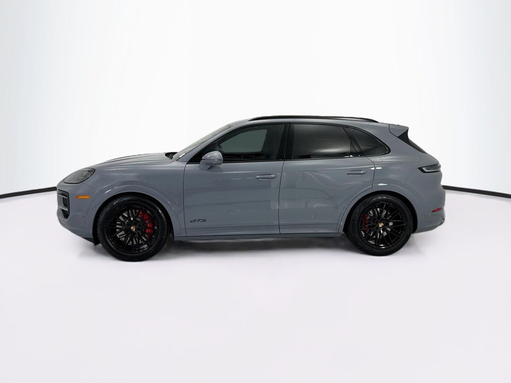 Thumbnail: 2026 Porsche Cayenne - 2