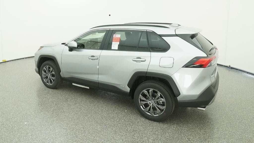 Thumbnail: 2025 Toyota RAV4 - 3