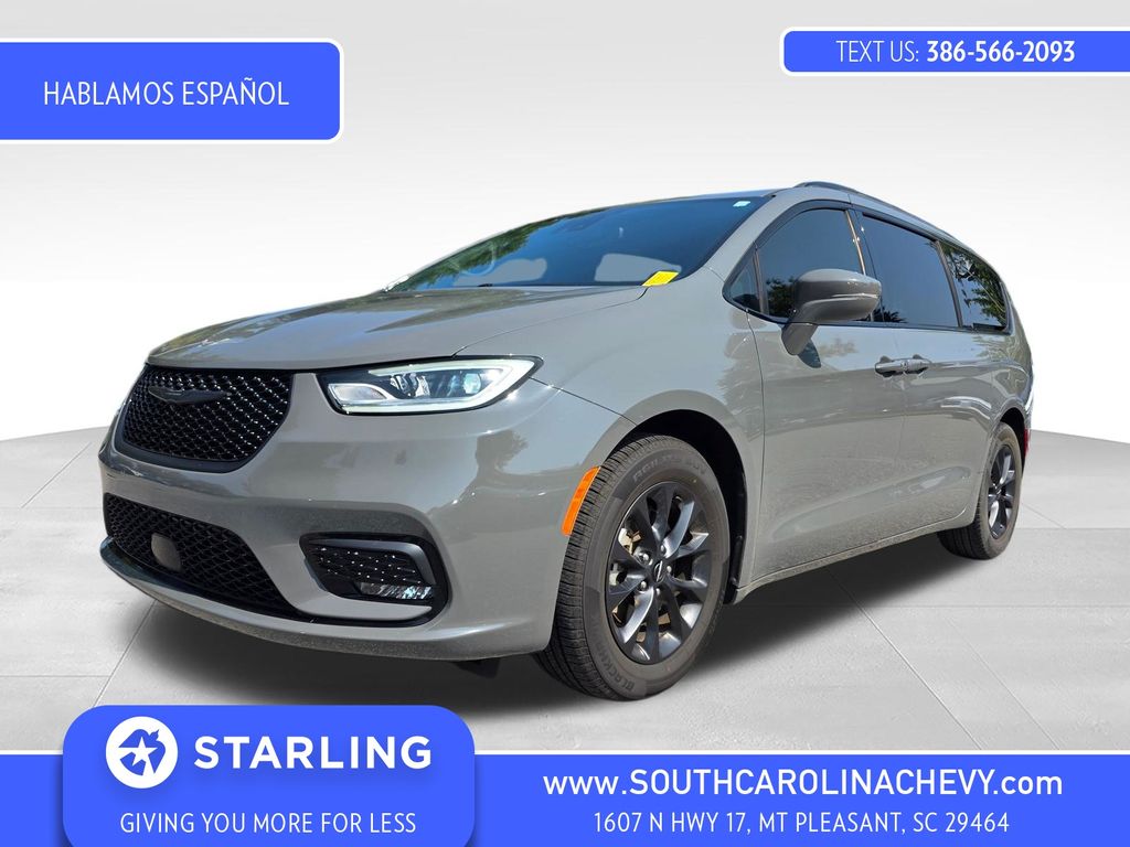 Ceramic Gray Clearcoat 2022 Chrysler Pacifica Minivan Front-Wheel Drive 9-Speed Automatic