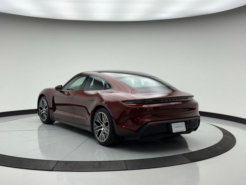 Thumbnail: 2021 Porsche Taycan - 3