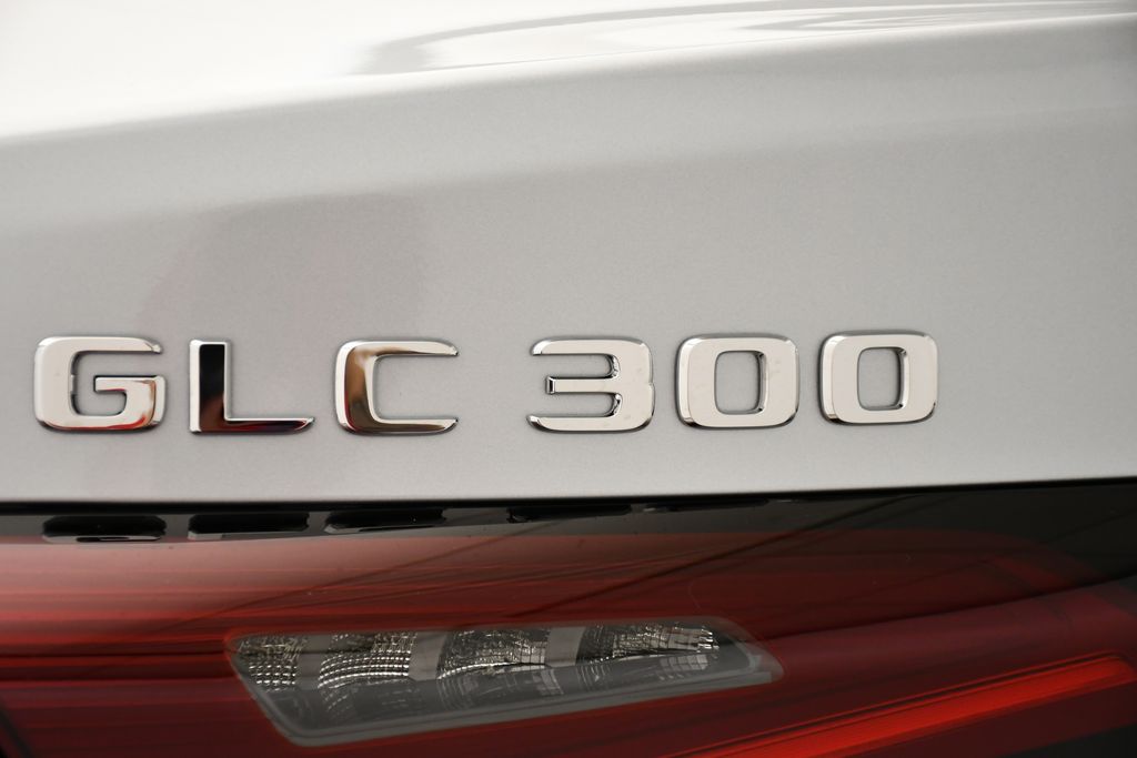 Thumbnail: 2026 Mercedes-Benz GLC - 9