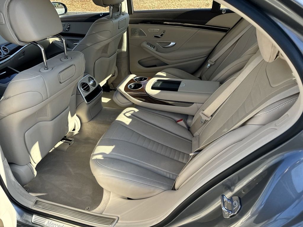 2019 Mercedes-Benz S-Class S 560 19