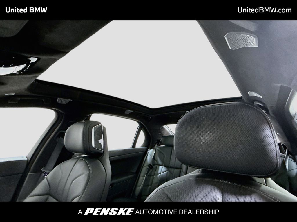 Thumbnail: 2023 BMW 7 Series - 12