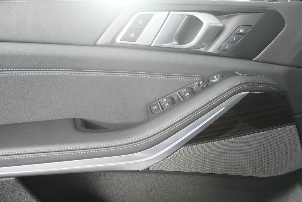 Thumbnail: 2025 BMW X5 - 9