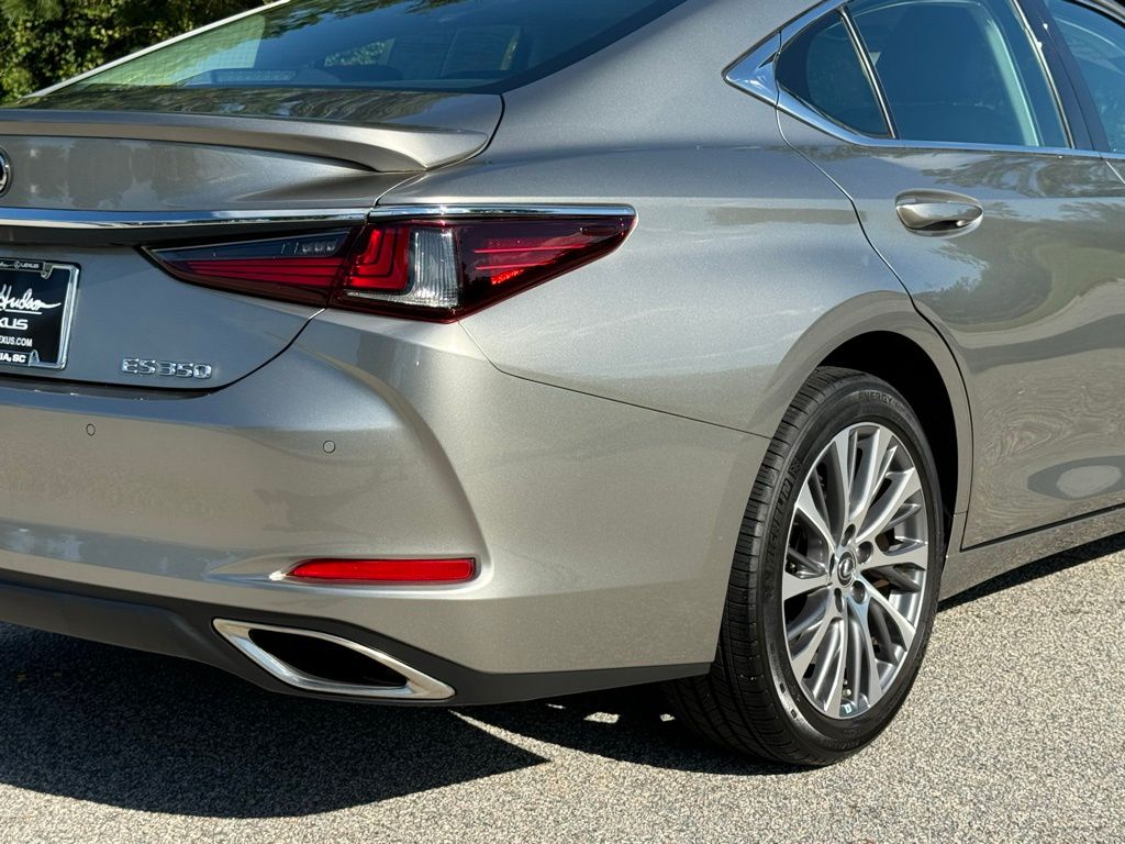 2021 Lexus ES 350 15