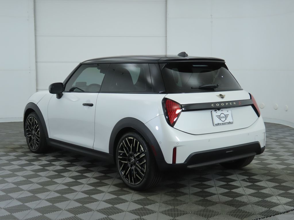 2025 MINI Cooper S 7