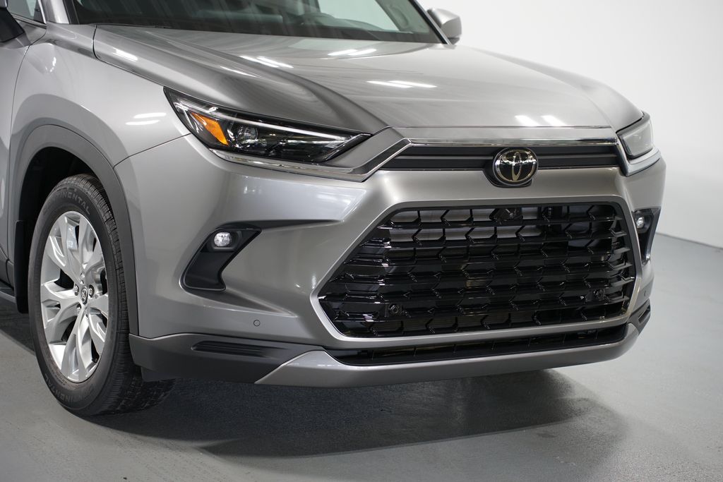 Thumbnail: 2025 Toyota Grand Highlander - 4