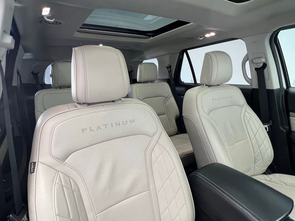 Thumbnail: 2019 Ford Explorer - 8