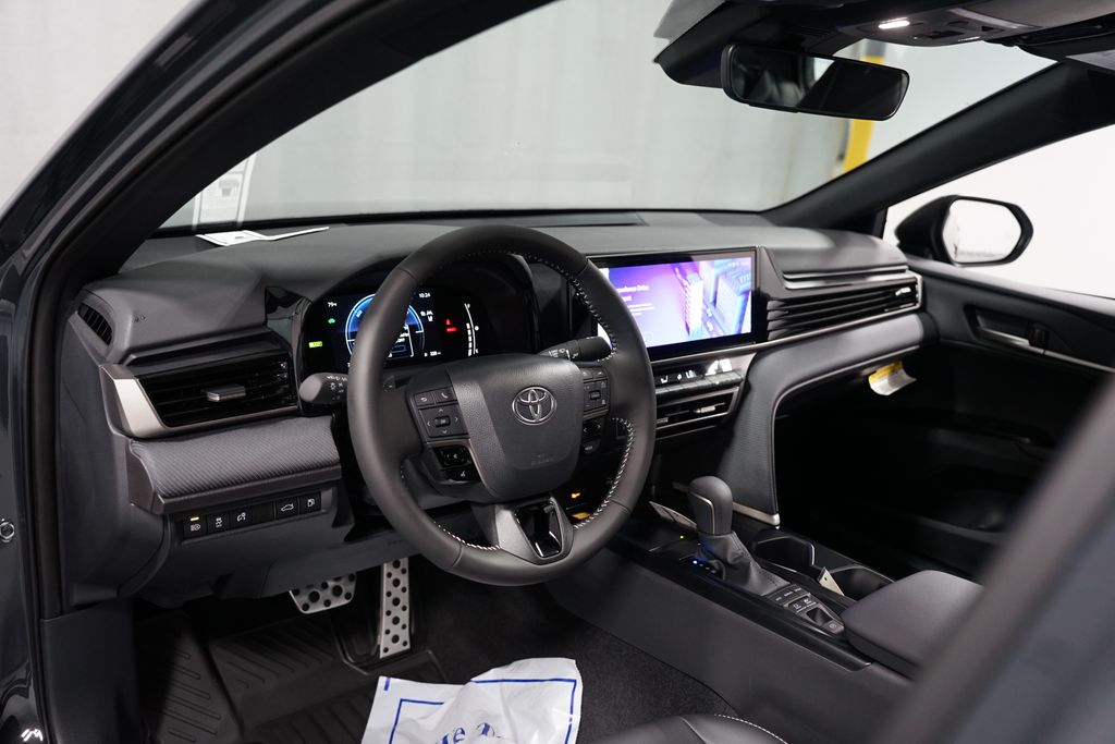 Thumbnail: 2025 Toyota Camry - 11