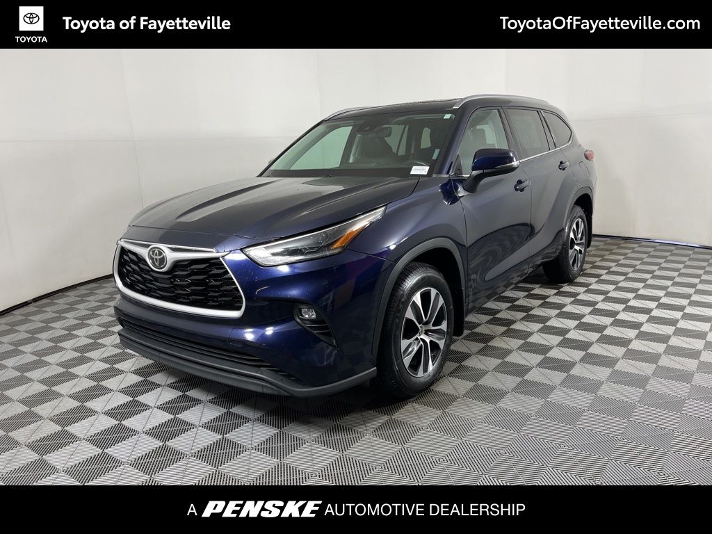 Thumbnail: 2021 Toyota Highlander - 1