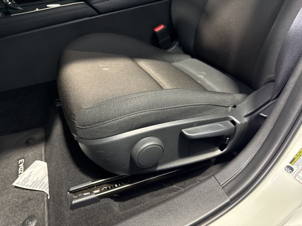 Thumbnail: 2025 Mazda Mazda3 - 28