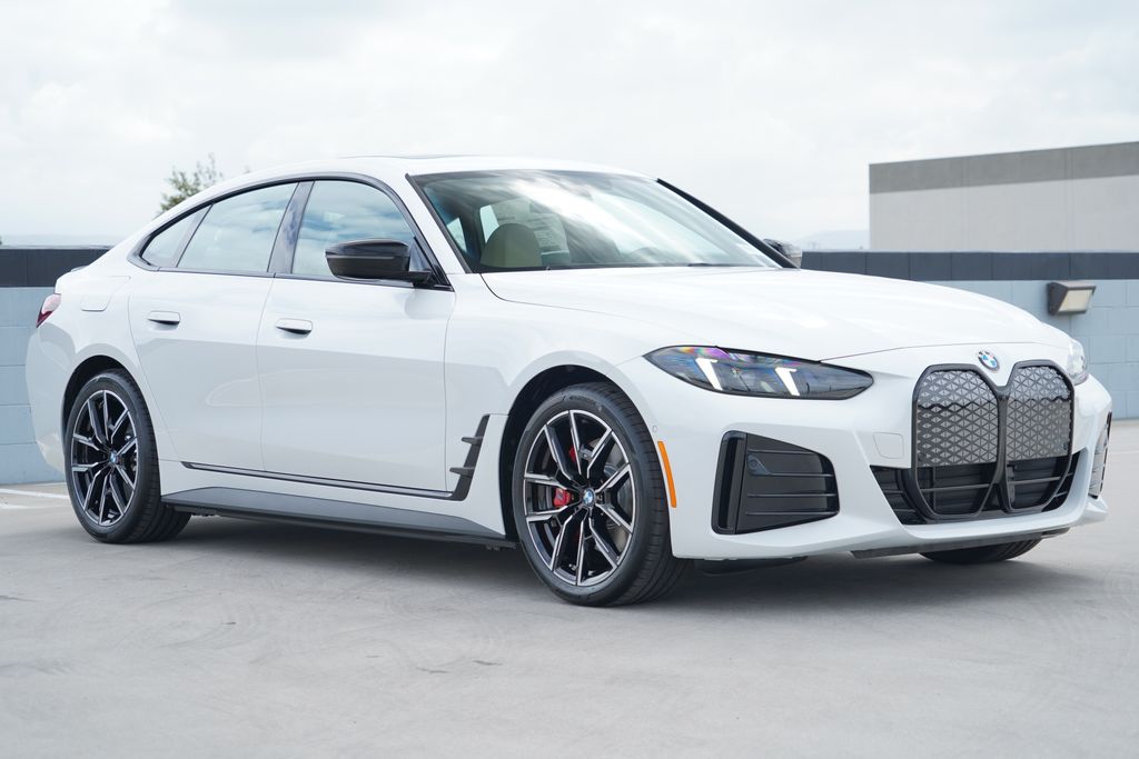 Thumbnail: 2026 BMW i4 - 3