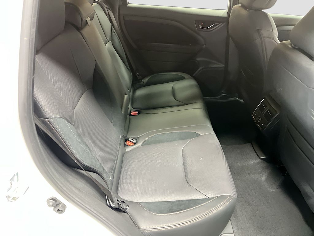 Used 2025 Crystal White Pearl Subaru Touring image 29