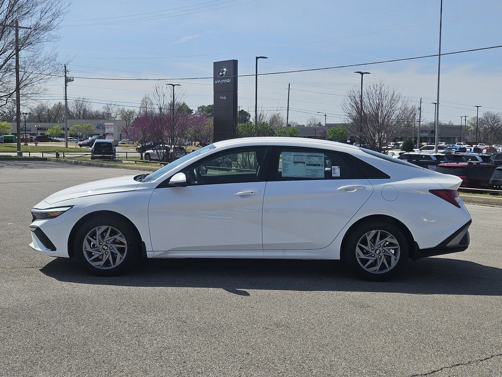 2026 Hyundai Elantra Hybrid