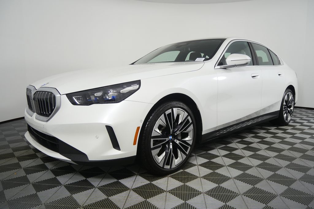 Thumbnail: 2025 BMW 5 Series - 8