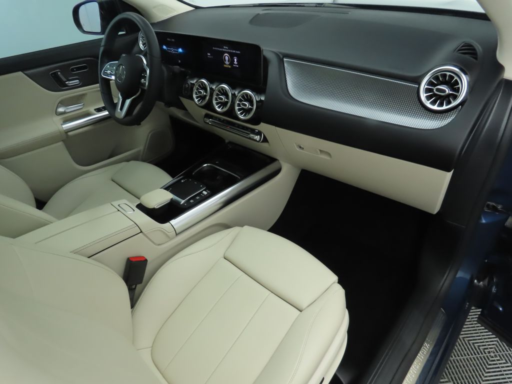 Thumbnail: 2021 Mercedes-Benz GLA - 17