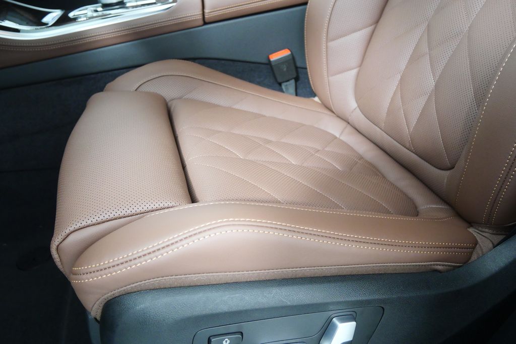 Thumbnail: 2026 BMW X5 - 9