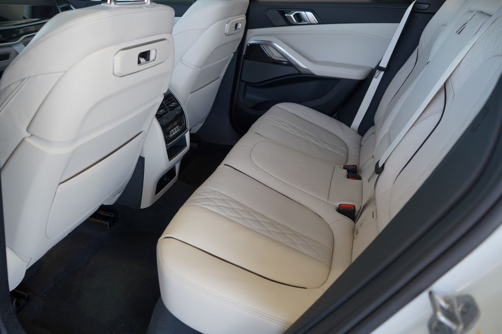 Thumbnail: 2026 BMW X6 - 20