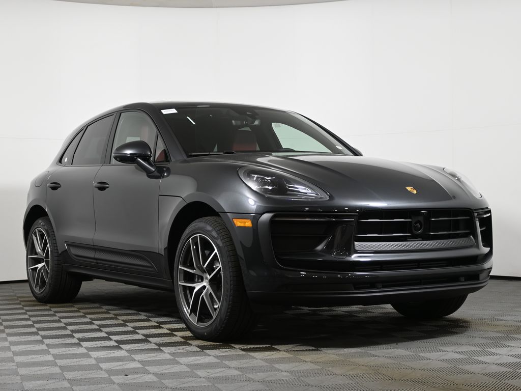 Thumbnail: 2026 Porsche Macan - 9