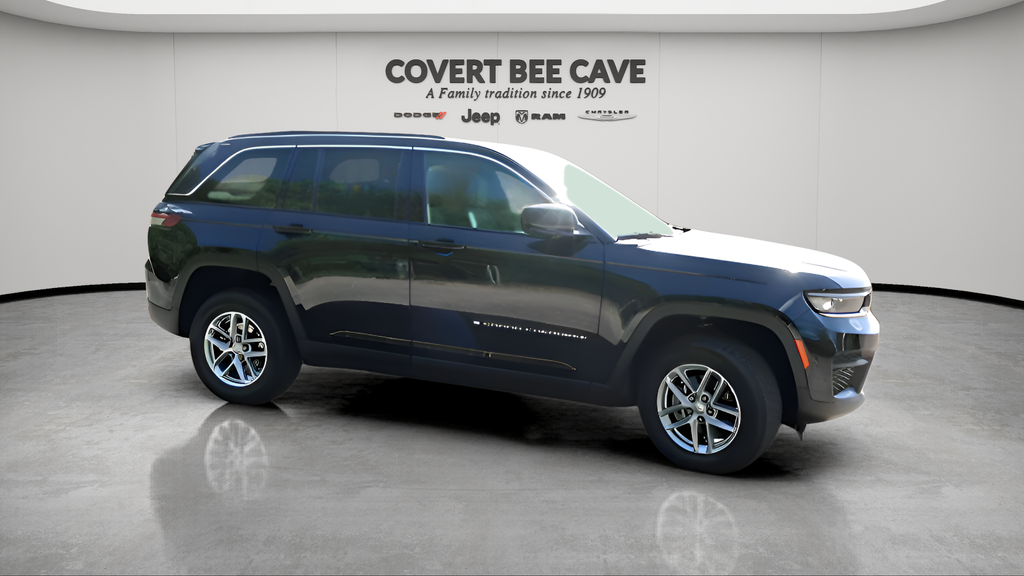 New Car 2025 Jeep Grand Cherokee  Laredo X For Sale In Austin, Texas