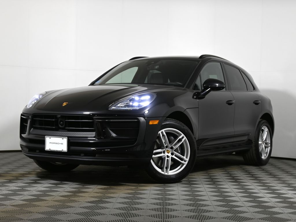 Thumbnail: 2025 Porsche Macan - 1