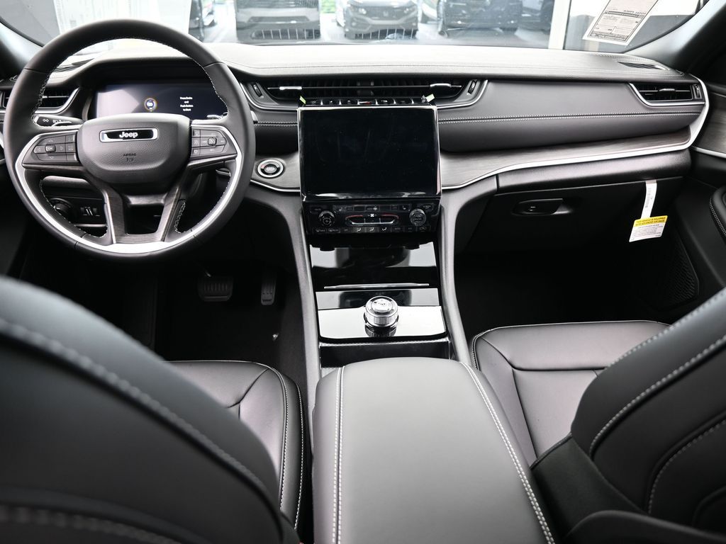 New 2025 Silver Zynith Jeep Limited image 31