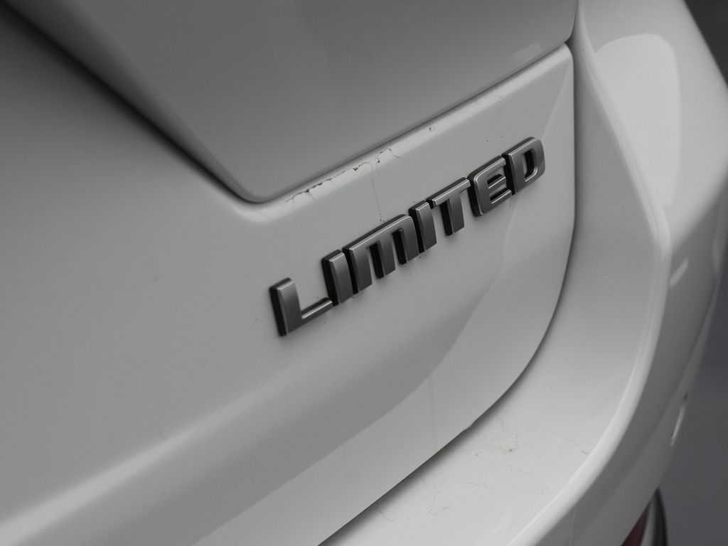 New 2026 Bright White Clearcoat Jeep Limited image 32