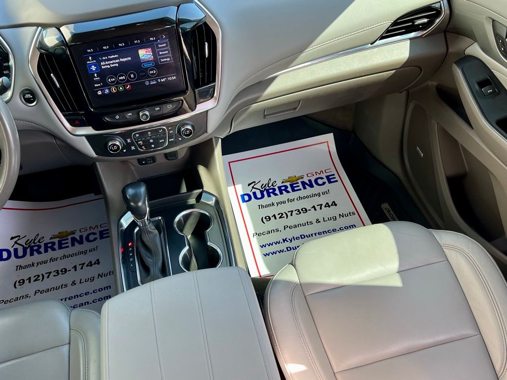 2021 Chevrolet Traverse LT Leather photo