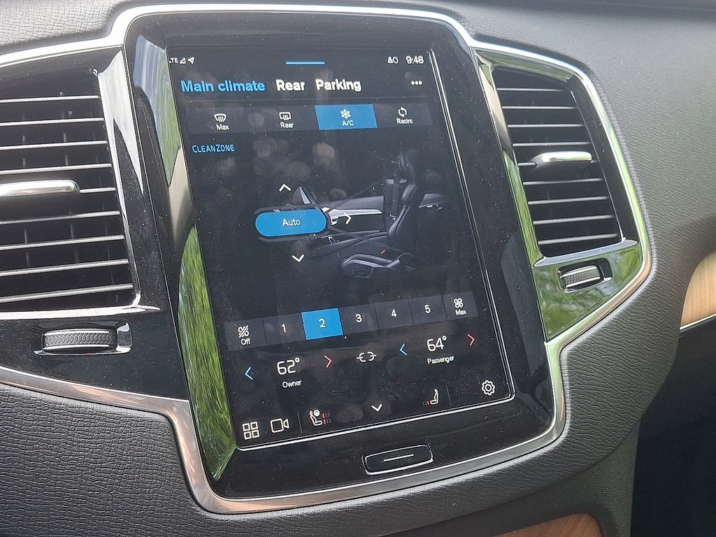 2023 Volvo XC90 B6 Plus 16