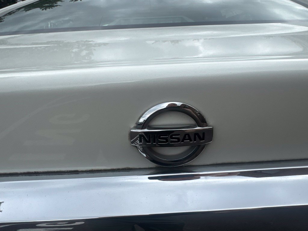 Used 2017 White Nissan 3.5 SV image 13