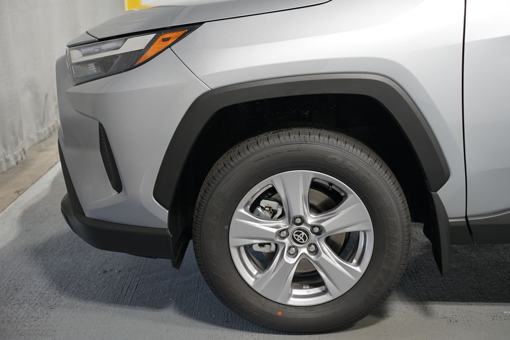 Thumbnail: 2025 Toyota RAV4 - 5