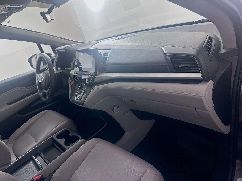 Thumbnail: 2020 Honda Odyssey - 29