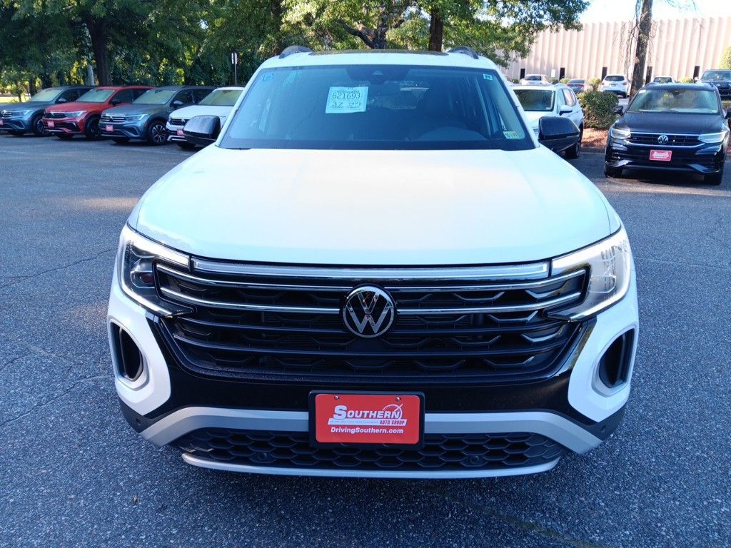 2024 Volkswagen Atlas 2.0T Peak Edition SE w/Technology 8