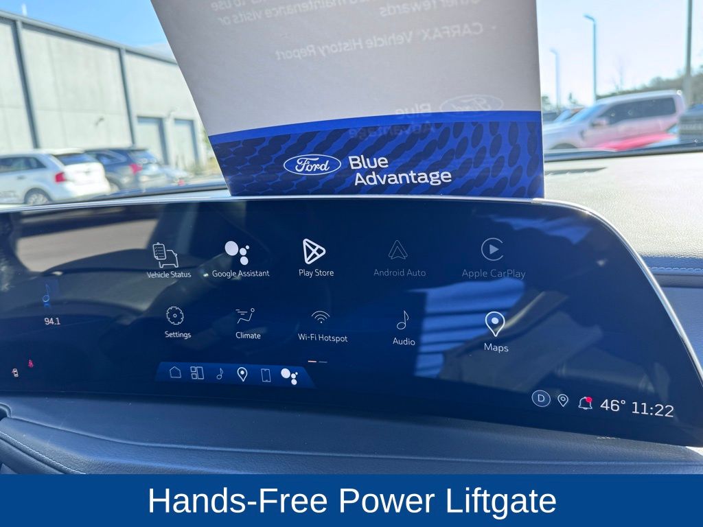 2024 Cadillac XT4 FWD Premium Luxury